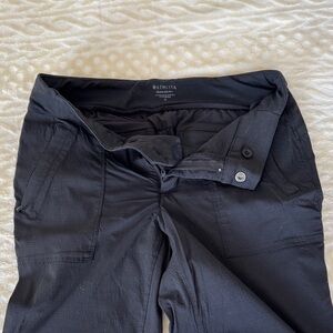 Athleta women Trekkie hike Pants in Black